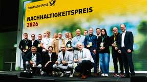 Gewinner: Erstmals zeichnete die Deutsche Post AG Speditionen für ihre emissionsarme Logistik aus. Die Verleihung des Nachhaltigkeitspreises fand im DHL Innovation Center in Troisdorf statt.