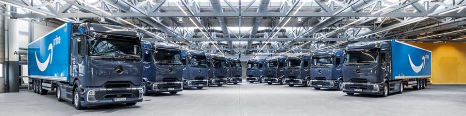 Amazon bringt mehr als 50 Mercedes-Benz eActros 600 auf deutsche Straßen.