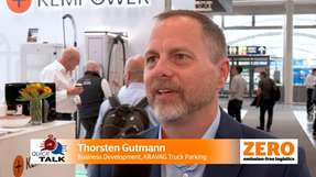 ZERO Quick Talk mit Thorsten Gutmann @ IAA Transportation 2026
Tim-Oliver Frische, ZERO-Chefredakteur im ZERO Quick Talk mit Thorsten Gutmann, Business Development bei KRAVAG Truck Parking  auf der IAA Transportation 2026 in Hannover.