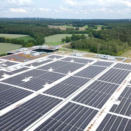 Eines der großflächigen Dachsolarprojekte von Sunrock befindet sich in Dorsten, Nordrhein-Westfalen.