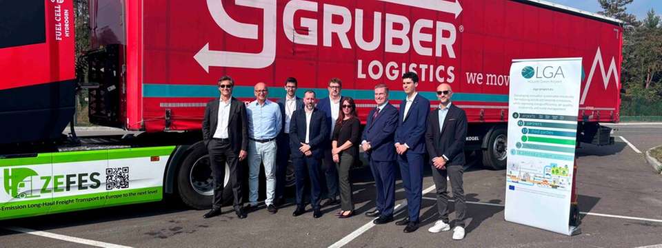 Innerhalb der Programme ZEFES und OLGA treiben Projektpartner wie GRUBER Logistics eine nachhaltigere Transportlogistik auch im Airport-Umfeld voran.