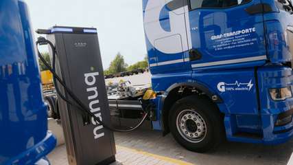 Den Ladepark am Arnoldschacht 17, 44894 Bochum, können allen Transportunternehmen mit E-Lkw in der umliegenden Region nutzen. 
